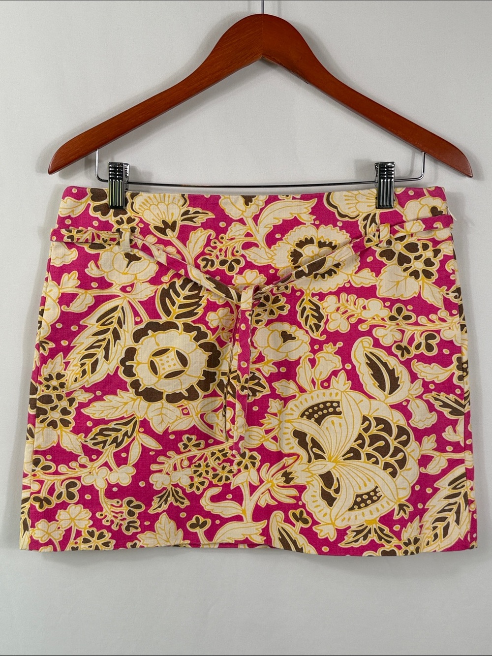 J. Crew Hot Pink Floral Print Mini Skirt Tie Belt. 100% Cotton. Womens‎ size 6